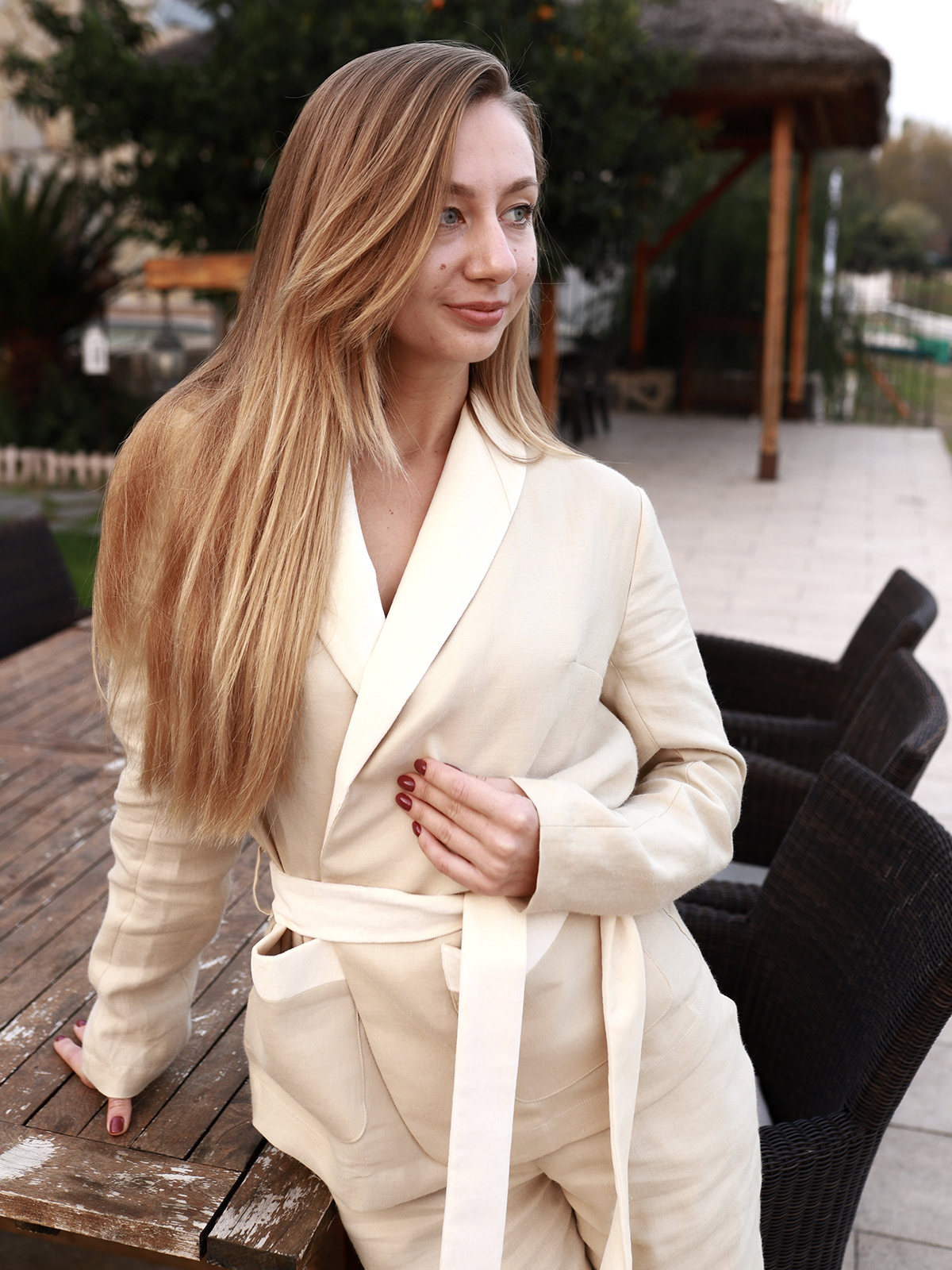 DCC-INS-CLEO-BEIGE-A1